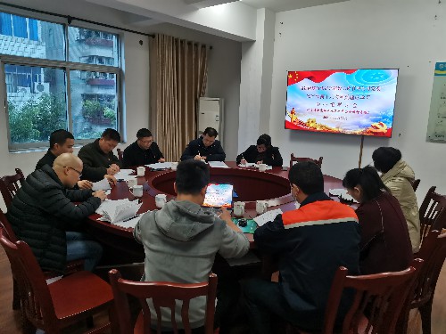 富興建設(shè)+揭麗�?海峽科化公司黨委副書記、常務(wù)副總經(jīng)理、工會主席鄭慶樟巡聽旁聽富興建設(shè)公司黨委理論中心組學(xué)習(xí)會~1.jpg