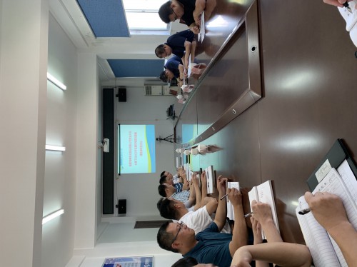 格式工廠福安郭丹桂：海峽科化公司黨委委員、副總經(jīng)理黃卿延到福安分公司開(kāi)展民爆市場(chǎng)營(yíng)銷(xiāo)策略課題調(diào)研.jpg